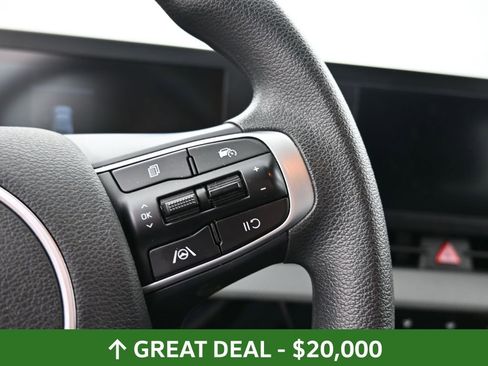 Used 2024 Kia Sportage LX image 26