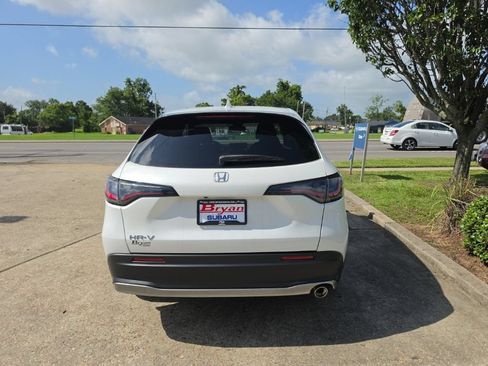 Used 2024 Honda HR-V Sport image 8