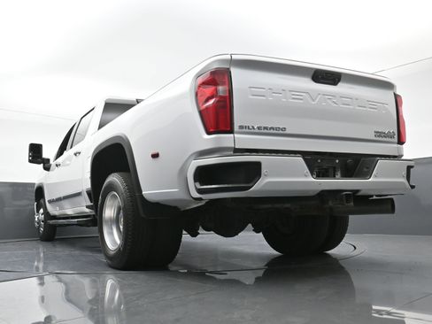 Used 2024 Chevrolet Silverado 3500 High Country w/ High Country Premium Package image 28