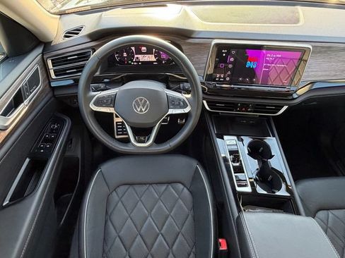 Certified 2026 Volkswagen Atlas SEL Premium R-Line AWD/4WD image 15