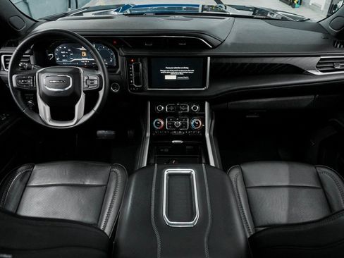 Used 2023 GMC Yukon XL Denali image 38