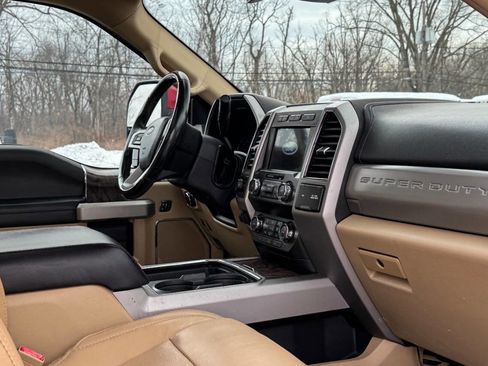 Used 2019 Ford F350 Lariat w/ Lariat Ultimate Package image 16