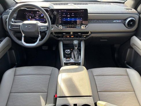 Used 2024 Chevrolet Colorado ZR2 w/ ZR2 Convenience Package III image 11