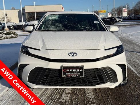 Used 2025 Toyota Camry LE image 8