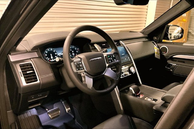 New 2026 Land Rover Discovery Limited Edition AWD/4WD image 7