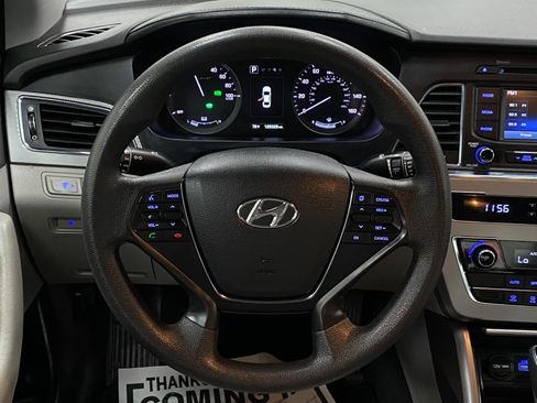 Used 2016 Hyundai Sonata SE FWD image 14