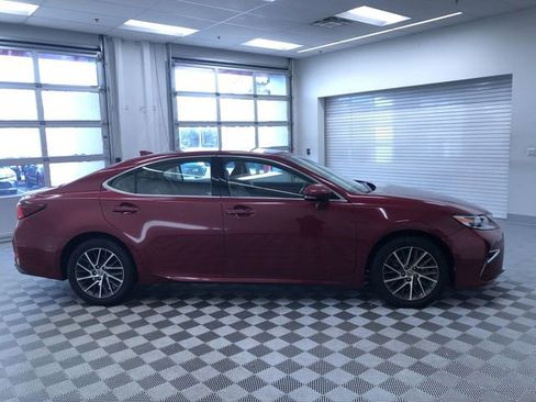 Used 2017 Lexus ES 350 image 35