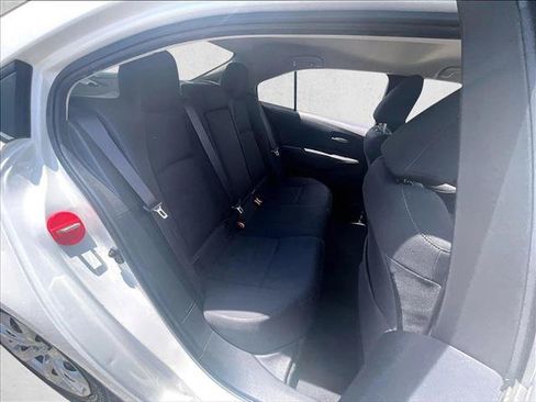 Used 2021 Toyota Corolla LE FWD image 29