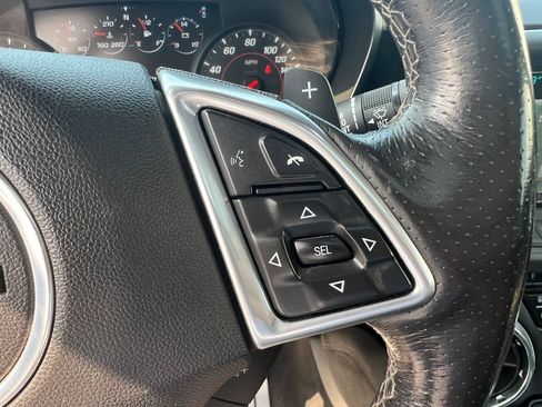 Used 2018 Chevrolet Camaro SS RWD image 25
