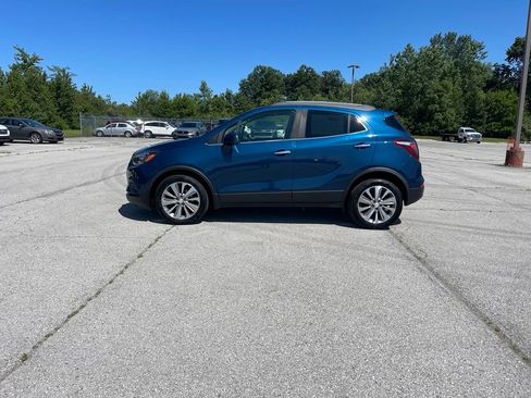 Used 2020 Buick Encore Preferred FWD image 2