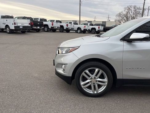 Used 2021 Chevrolet Equinox Premier AWD/4WD image 4