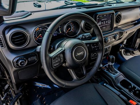 Used 2022 Jeep Wrangler Unlimited Sport w/ Sun And Sound Package image 17