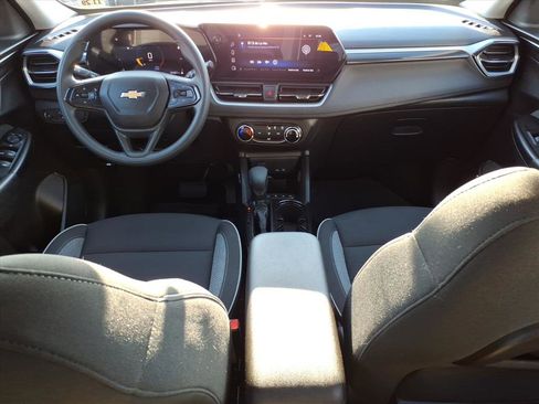 Used 2025 Chevrolet TrailBlazer LS w/ LS Confidence Package image 11