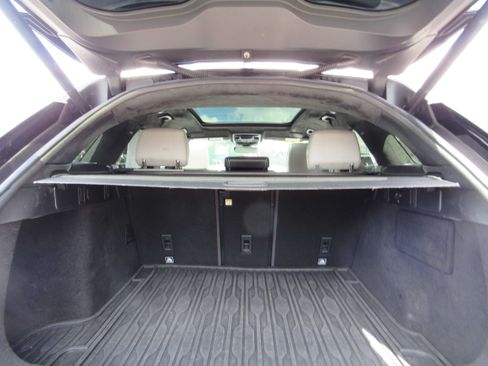 Used 2018 Land Rover Range Rover Velar AWD/4WD image 31