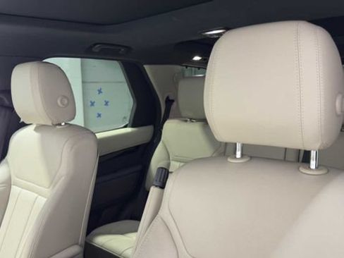 Used 2017 Land Rover Discovery SE AWD/4WD image 23