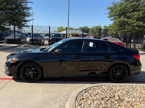 Used 2024 Honda Civic Sport image 2