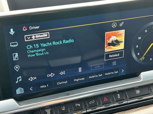 Used 2025 Chevrolet Silverado 2500 LT w/ Safety Package image 23