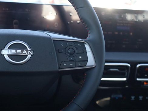 New 2026 Nissan Sentra SR w/ Floor Mat Package image 9