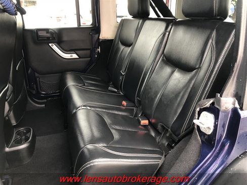 Used 2013 Jeep Wrangler Unlimited Sahara AWD/4WD image 20