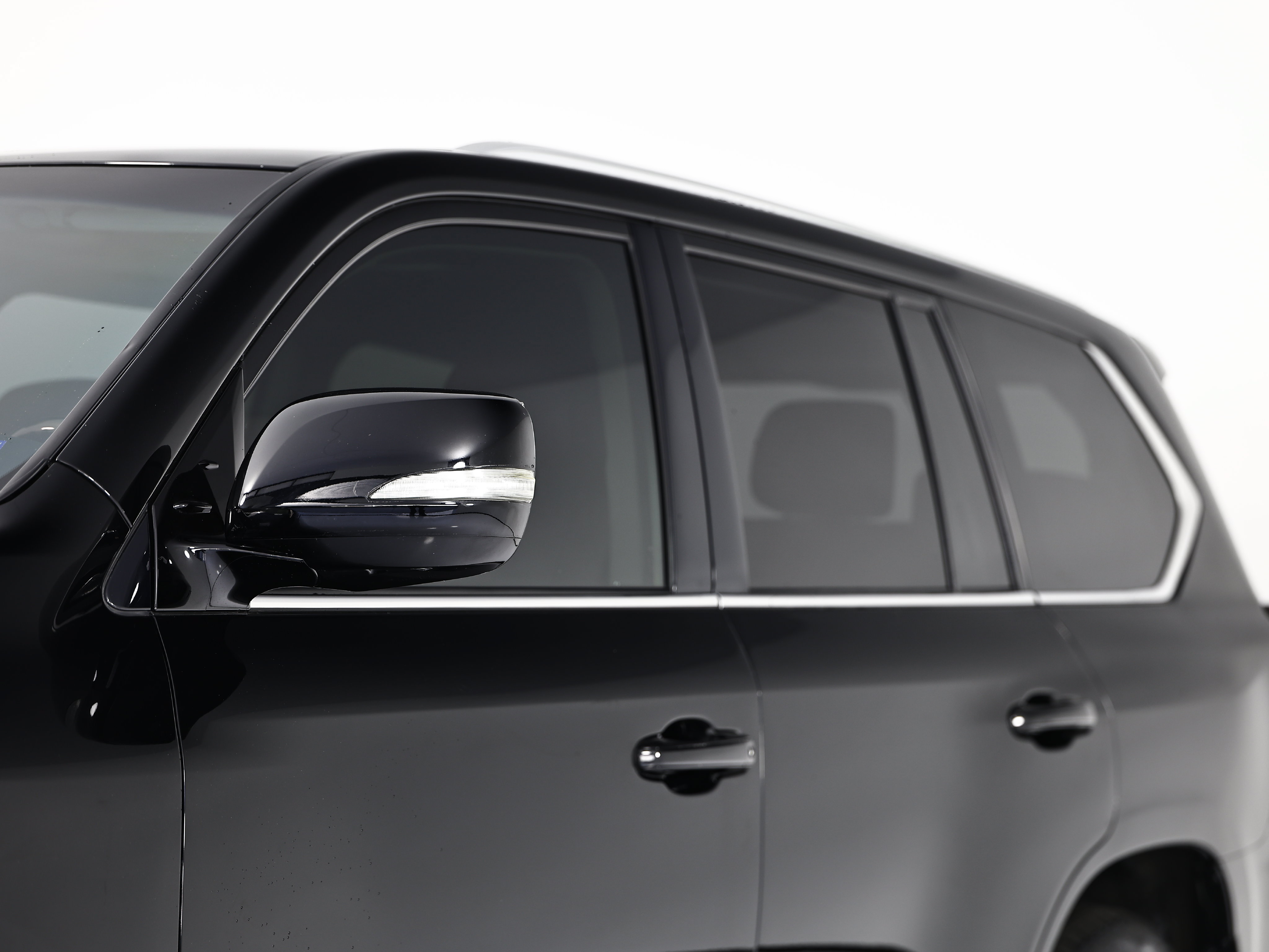 Used 2019 Lexus LX 570 4WD w/ Luxury Package image 12