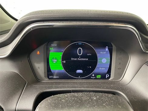 Used 2022 Chevrolet Bolt EUV LT w/ Driver Confidence Package image 5