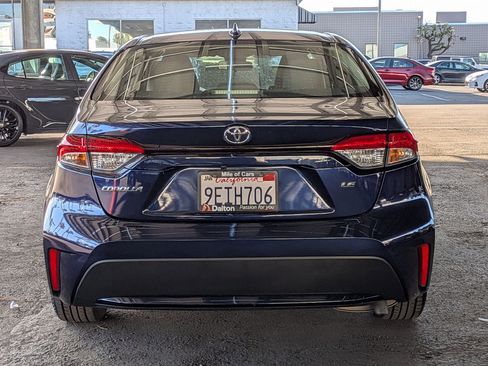 Certified 2021 Toyota Corolla LE image 3