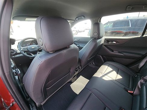 New 2025 Chevrolet Equinox LT w/ Convenience Package II image 27