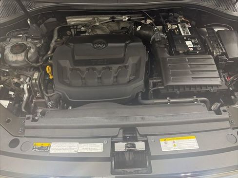 Used 2022 Volkswagen Tiguan SE image 16