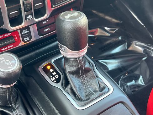 Used 2024 Jeep Wrangler Unlimited Rubicon image 21