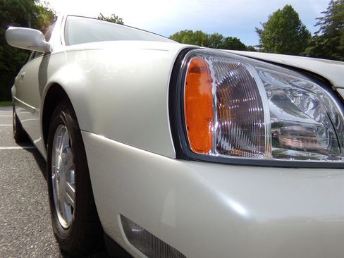 Used 2003 Cadillac De Ville Sedan w/ Comfort & Convenience Package image 7