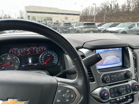 Used 2019 Chevrolet Suburban LT image 52