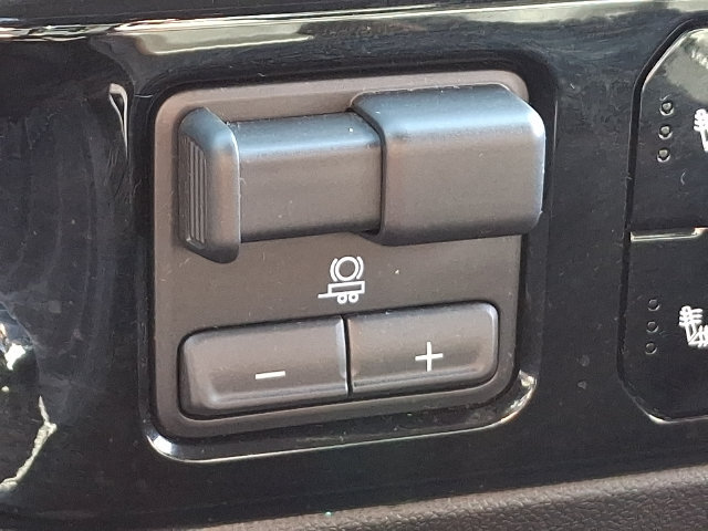 Used 2025 GMC Sierra 1500 Elevation AWD/4WD image 17