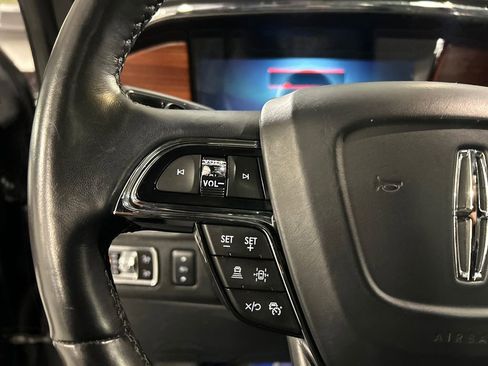 Used 2023 Lincoln Navigator Reserve AWD/4WD image 12