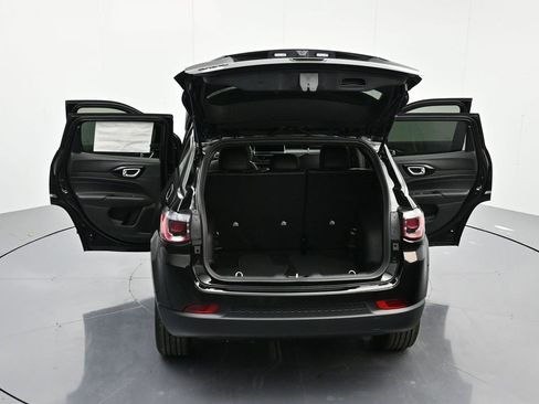 New 2026 Jeep Compass Latitude image 46