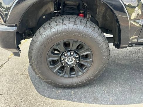 Used 2022 Ford F350 Lariat w/ Tremor Off-Road Package AWD/4WD image 6