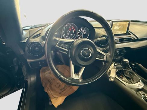 Used 2017 MAZDA MX-5 Miata RF Club RWD image 12