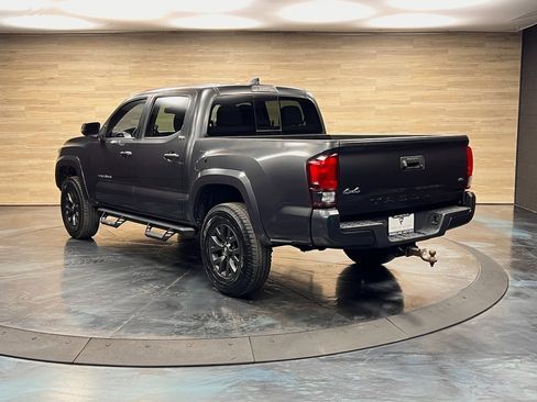 Used 2020 Toyota Tacoma SR5 image 12