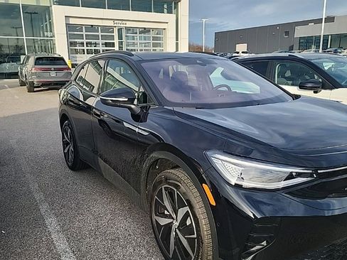 Used 2023 Volkswagen ID.4 Pro S image 1