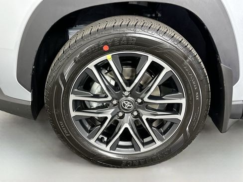 New 2026 Toyota Corolla Cross XLE AWD/4WD image 32