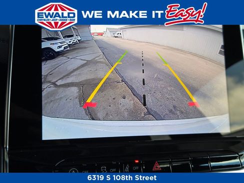 New 2026 Jeep Compass Latitude image 4