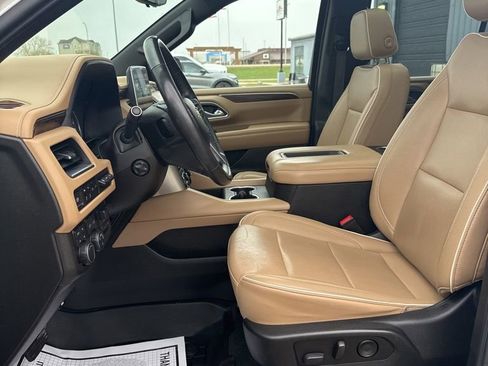 Used 2021 Chevrolet Tahoe Premier w/ Premium Package AWD/4WD image 10