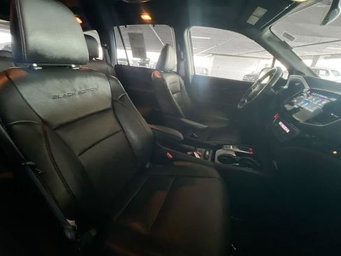 Used 2022 Honda Pilot Black Edition image 30