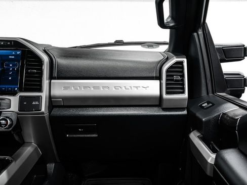 Used 2022 Ford F250 Lariat w/ Tremor Off-Road Package AWD/4WD image 27