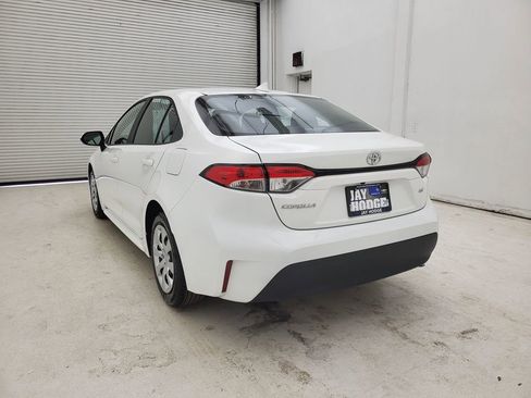 Used 2024 Toyota Corolla LE image 12
