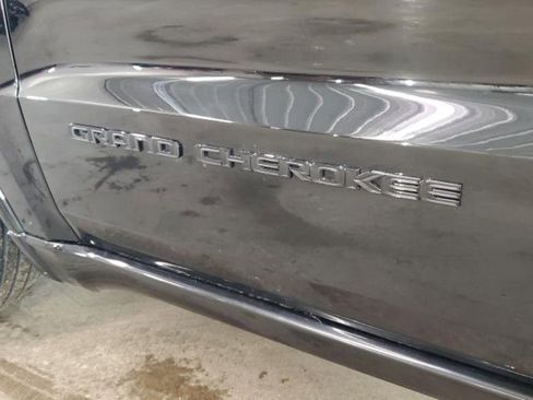 Used 2021 Jeep Grand Cherokee Laredo X image 6