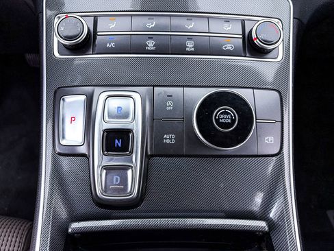 Used 2021 Hyundai Santa Fe SE FWD image 17