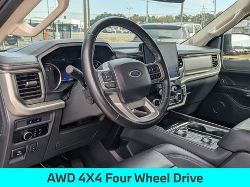 Used 2024 Ford Expedition XLT image 14