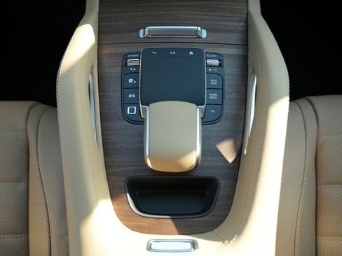 New 2026 Mercedes-Benz GLE 450 4MATIC image 30