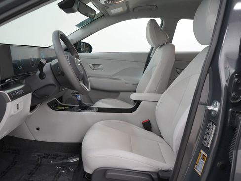 Used 2024 Hyundai Kona SE AWD/4WD image 21