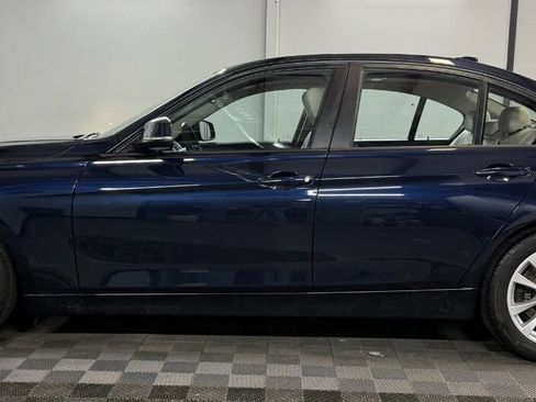 Used 2017 BMW 320i Sedan image 4